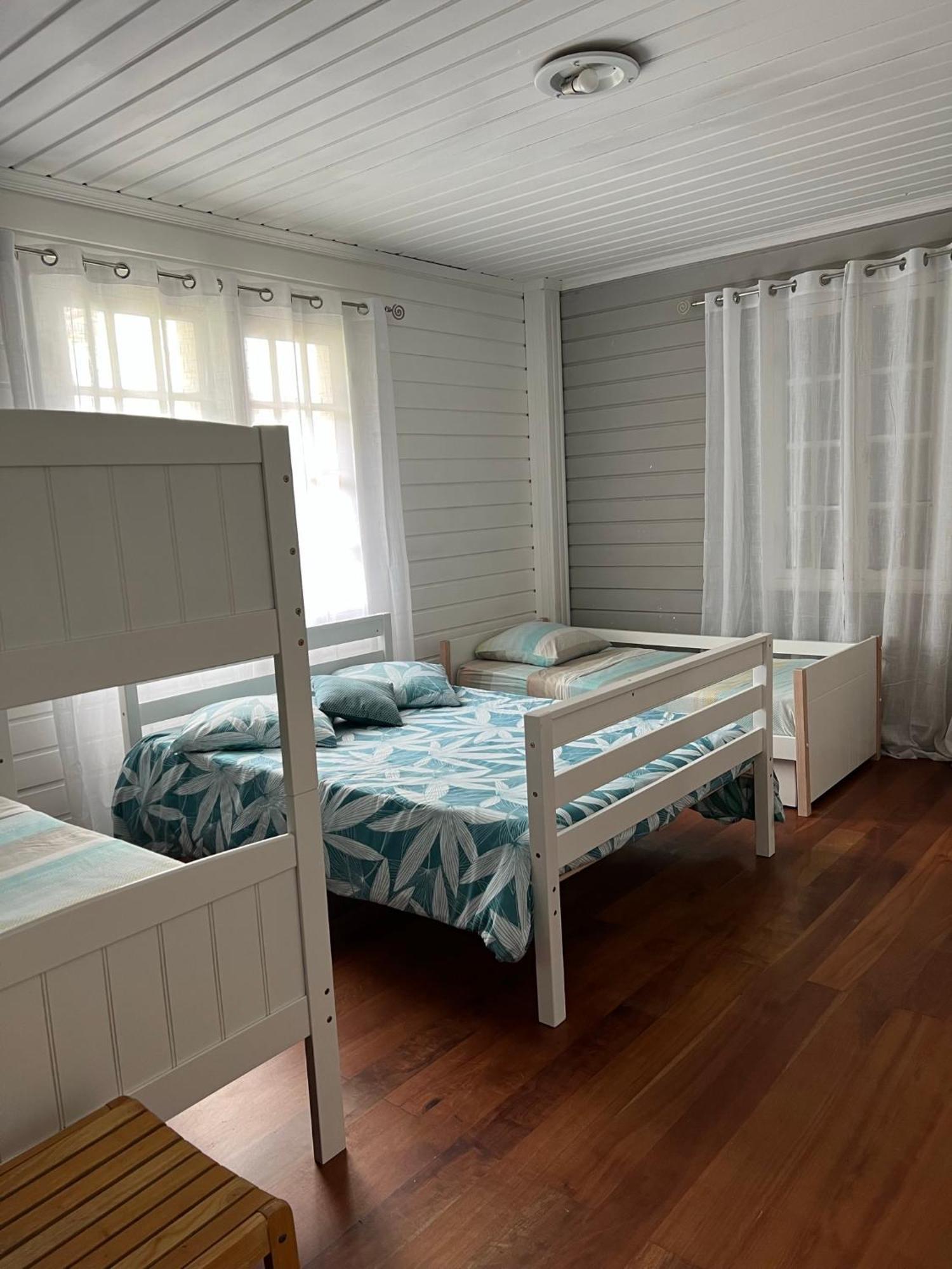 Le Calbanon Cilaos Guest House Екстериор снимка